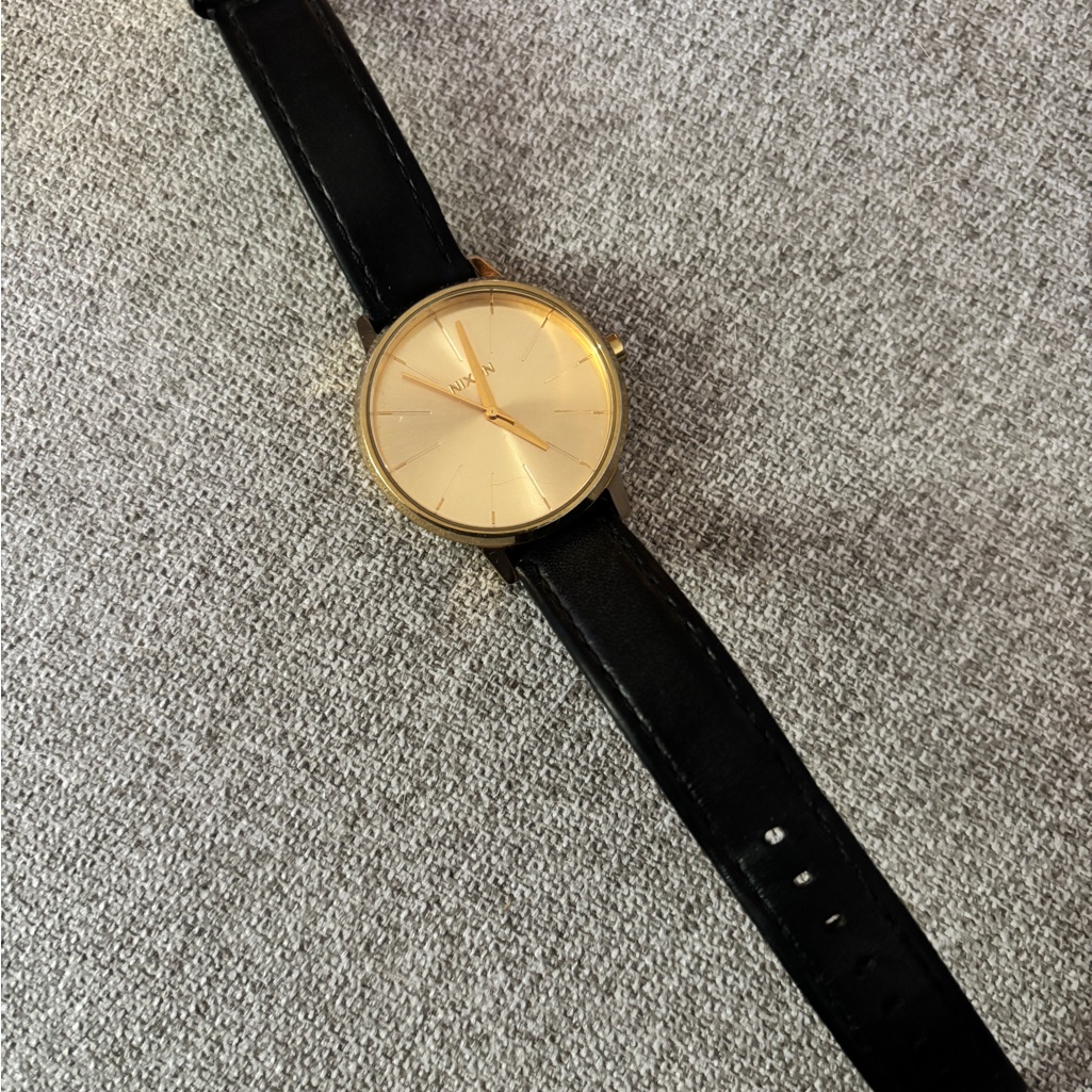 Nixon The Kensington Gold Watch With Black Leather Strap